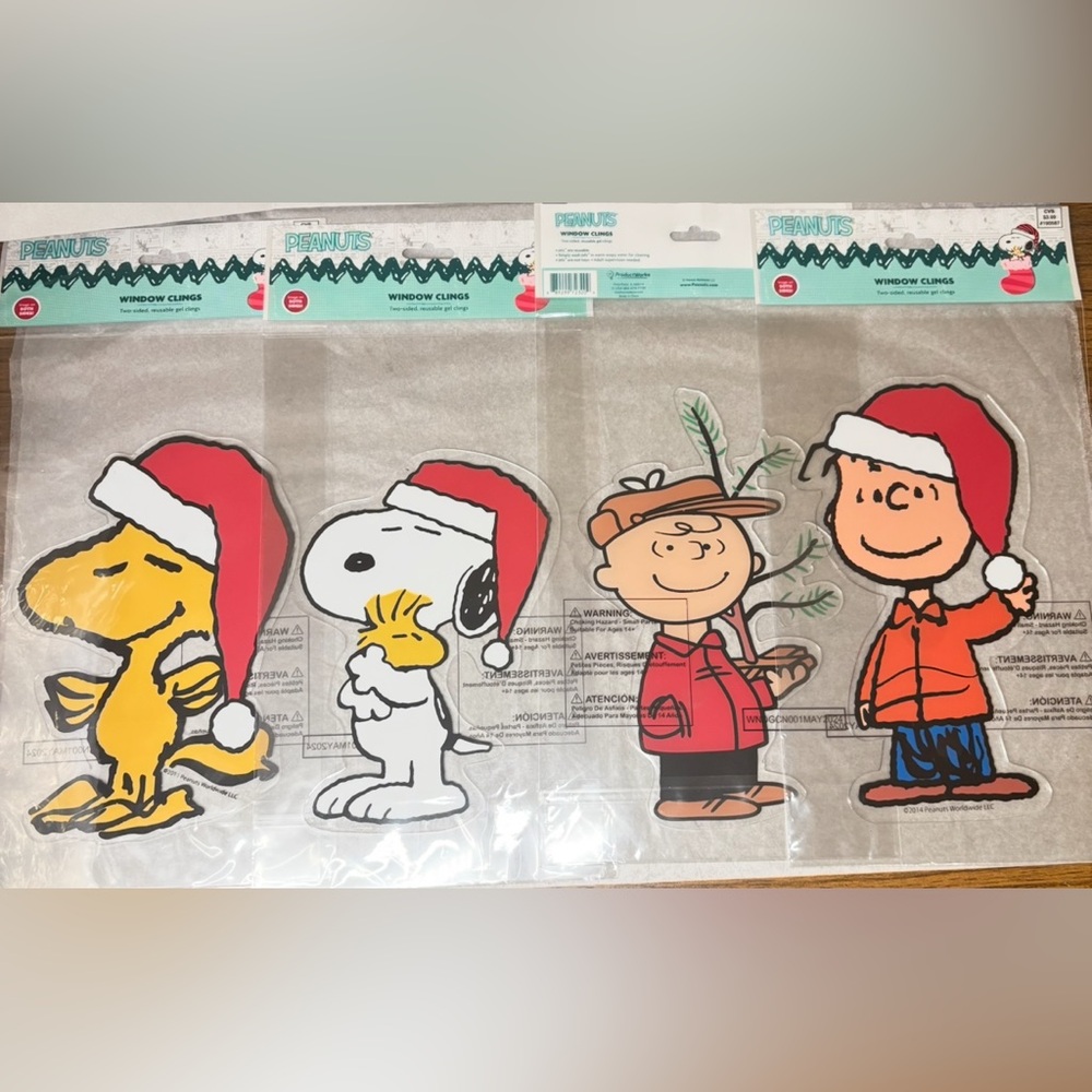 Set of 4 Peanuts Window Clings Snoopy Charlie Lynel and Woodstock